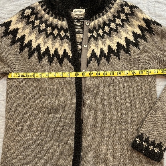 Icelandic wool Lopapeysa hooded cardigan sweater with snaps - size large / EUC - Picture 6 of 8